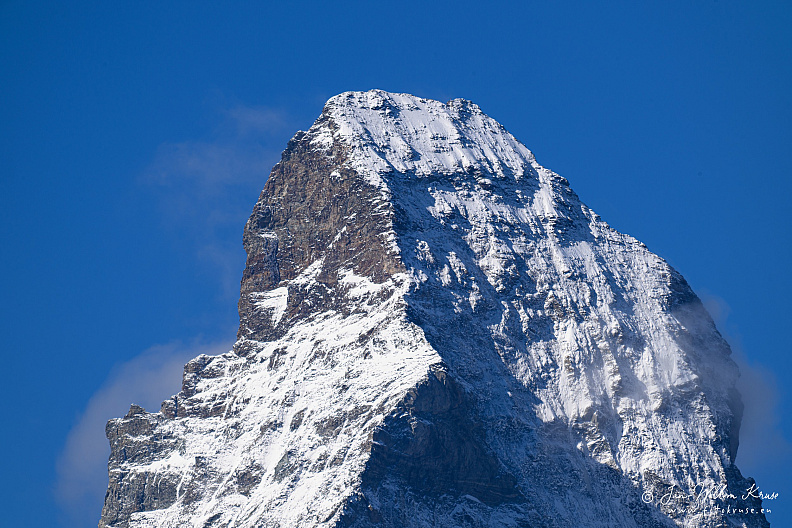 matterhorn-mountain-top-snow-covered-agains-blue-sky_Z9-9525a.jpg