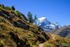 matterhorn-hiking-path-blue-sky Z9-9758a