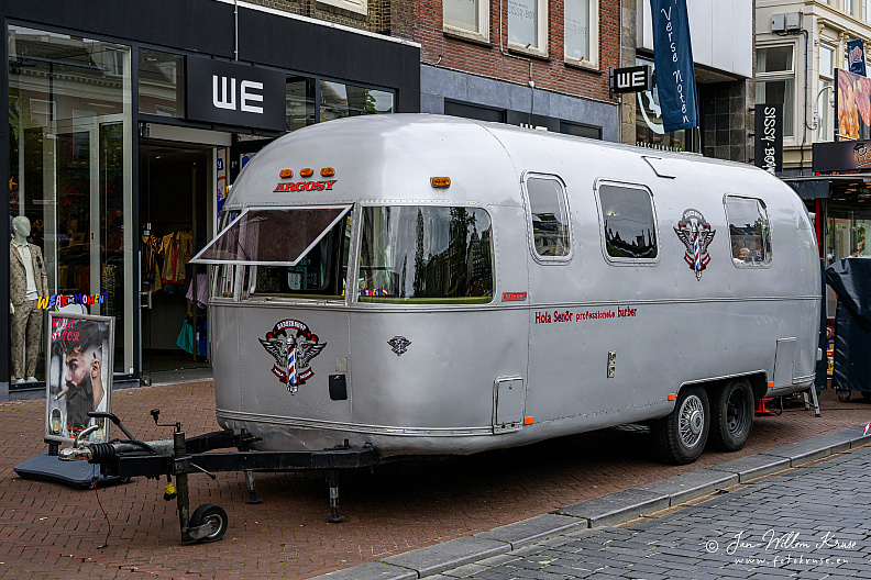 Mobile barbershop 'Hola Señor' 