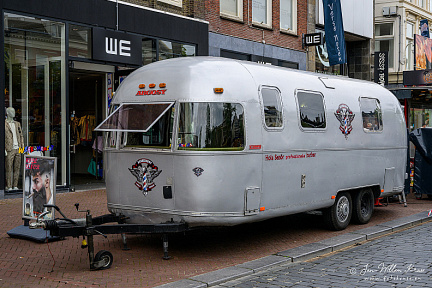 Mobile barbershop 'Hola Señor' 