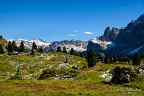 Torre Orientale Meisules dala Biesces belonging to the Sella Group with behind it the Puez Group as seen from the south